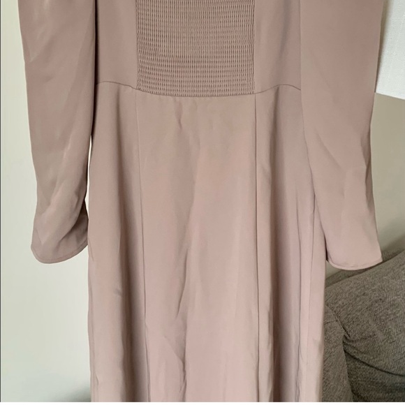 Elegant Beige Long Sleeve Dress - Picture 3 of 5